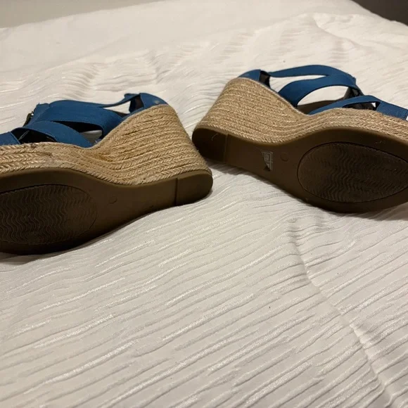 Moda Blue Wedge Sandals - Picture 6 of 7
